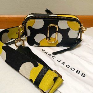 Marc Jacobs Snapshot Daisy Leather Camera Bag